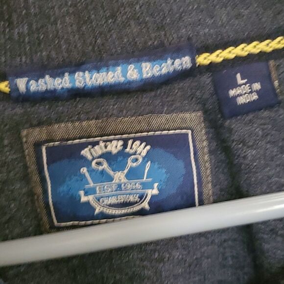 Men's long sleeved,  zip neck, collared shirt - Picture 3 of 5